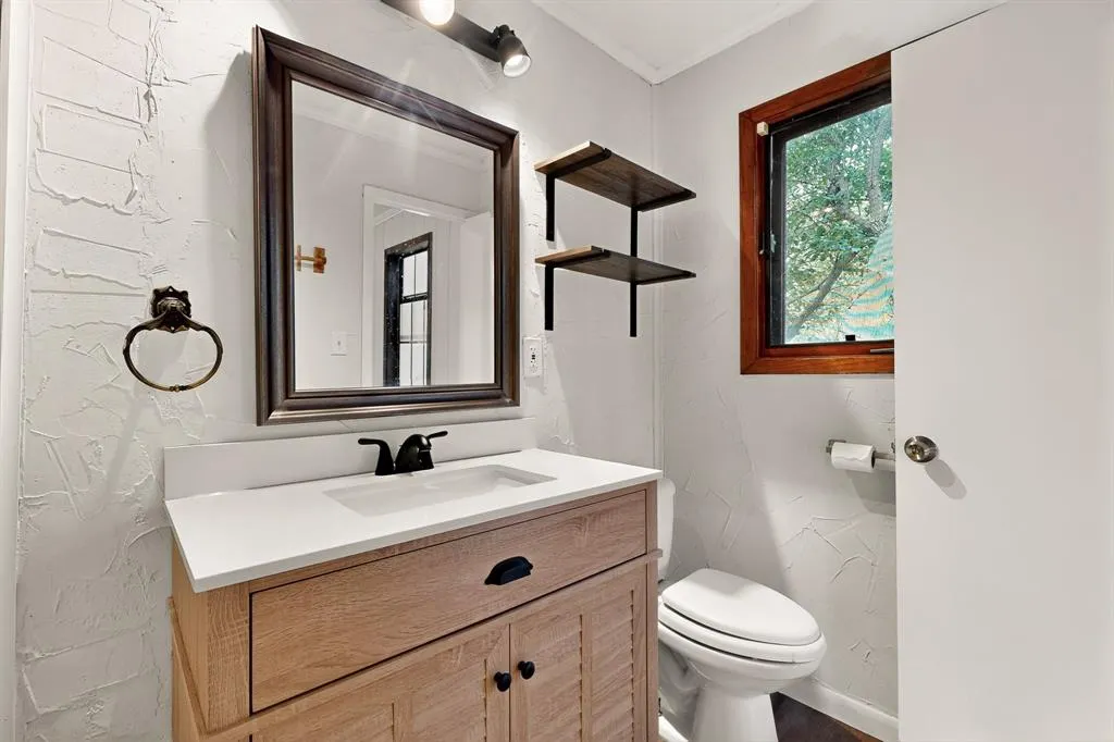 6585 County Road 179