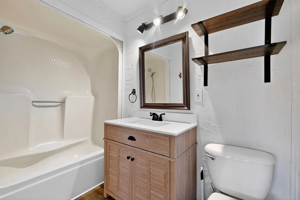 6585 County Road 179