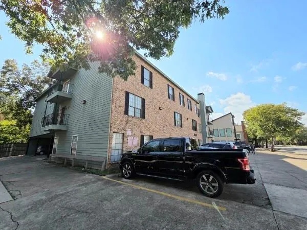 5620 Live Oak Street, #106