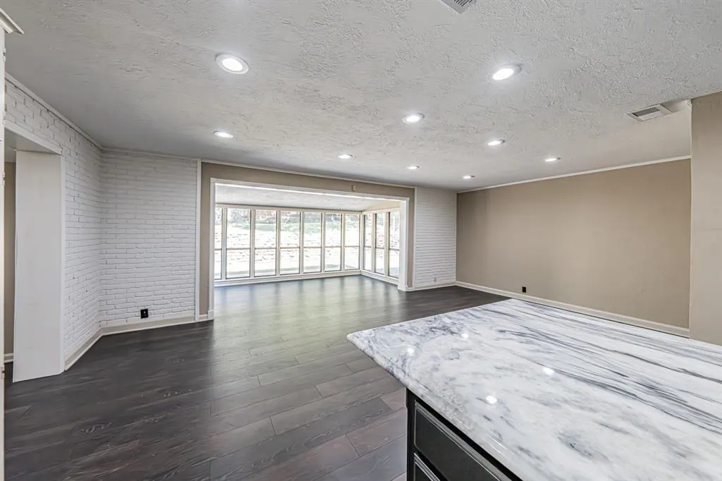 1034 Tipperary Drive