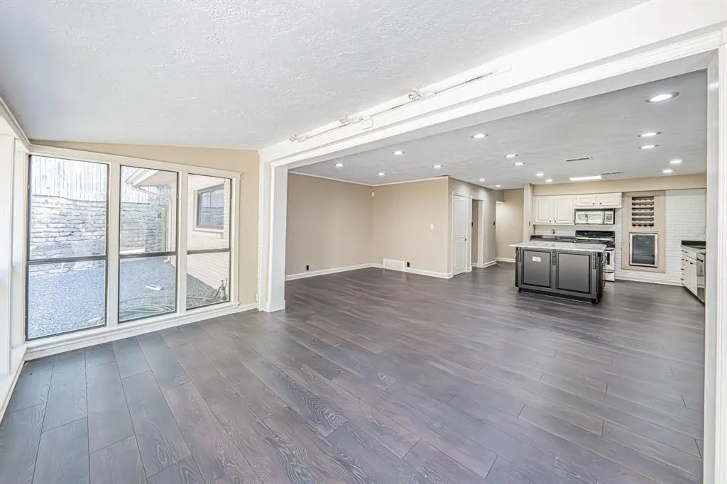 1034 Tipperary Drive