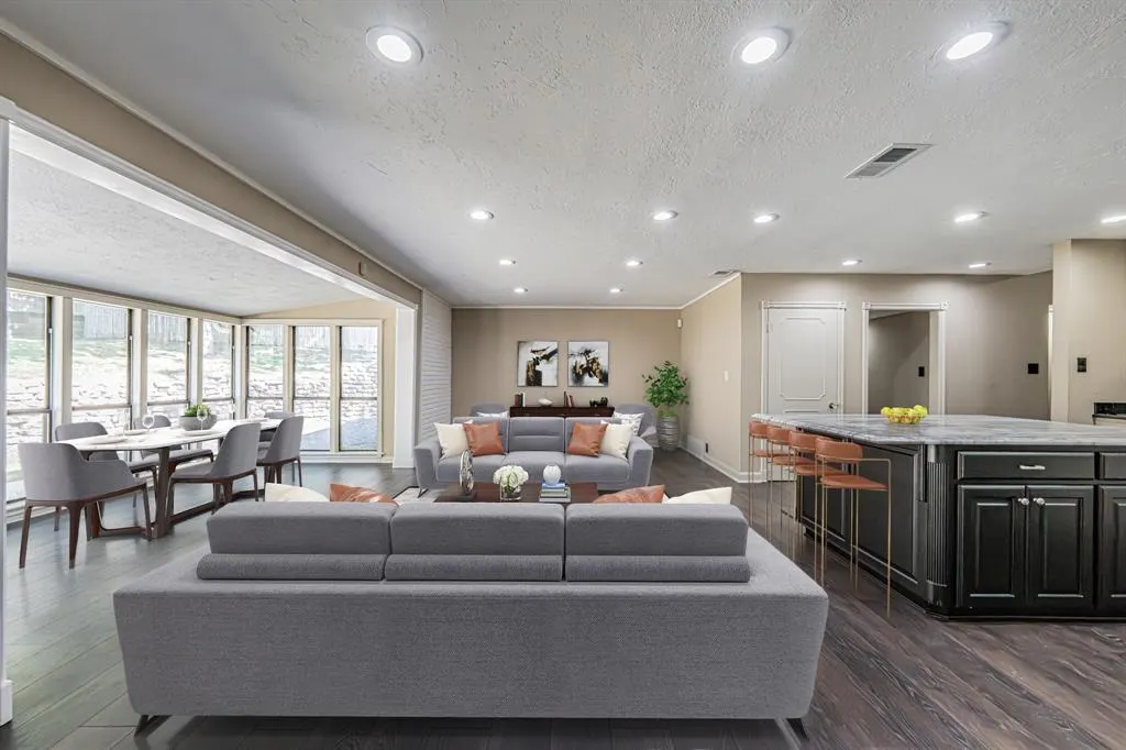 1034 Tipperary Drive