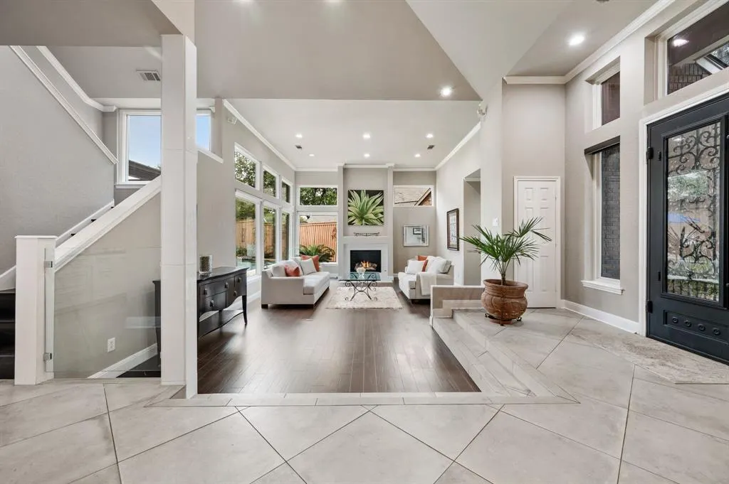 7314 Danashire Avenue