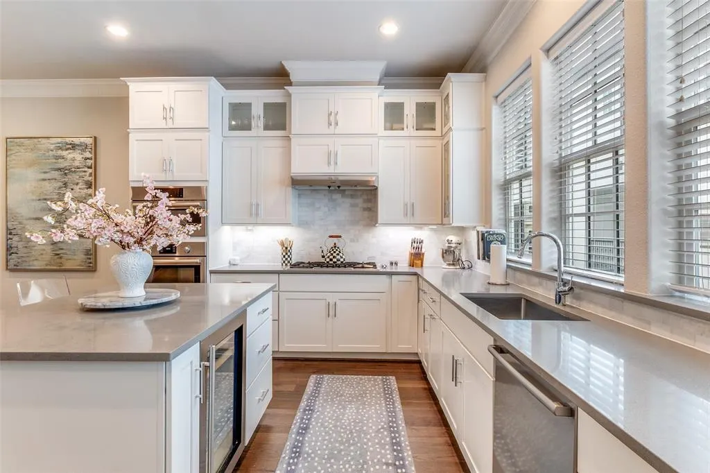 7333 Valley View Lane, #502