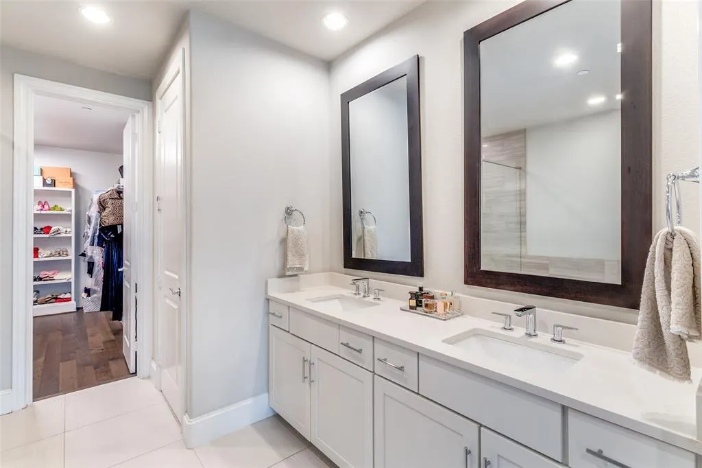 7333 Valley View Lane, #502