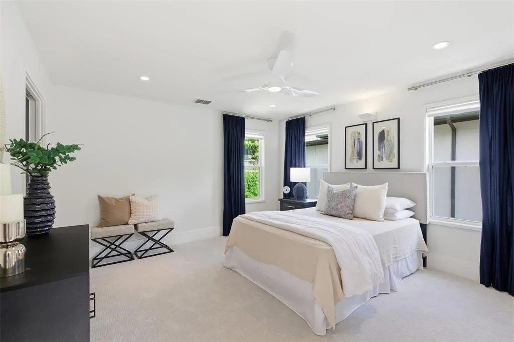 6911 Pasadena Avenue