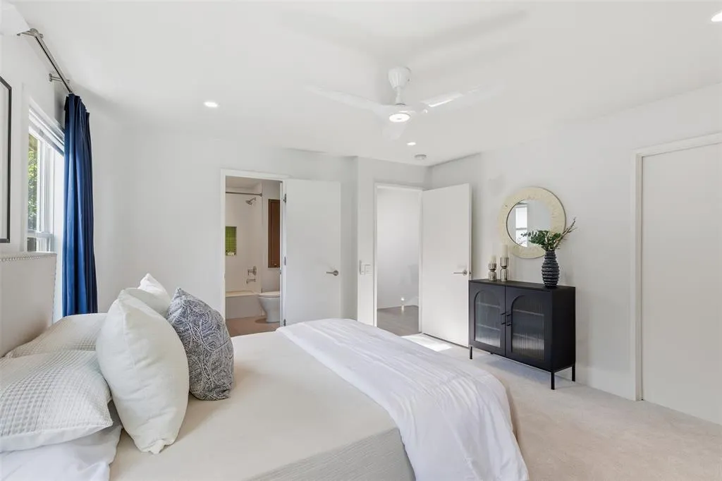 6911 Pasadena Avenue