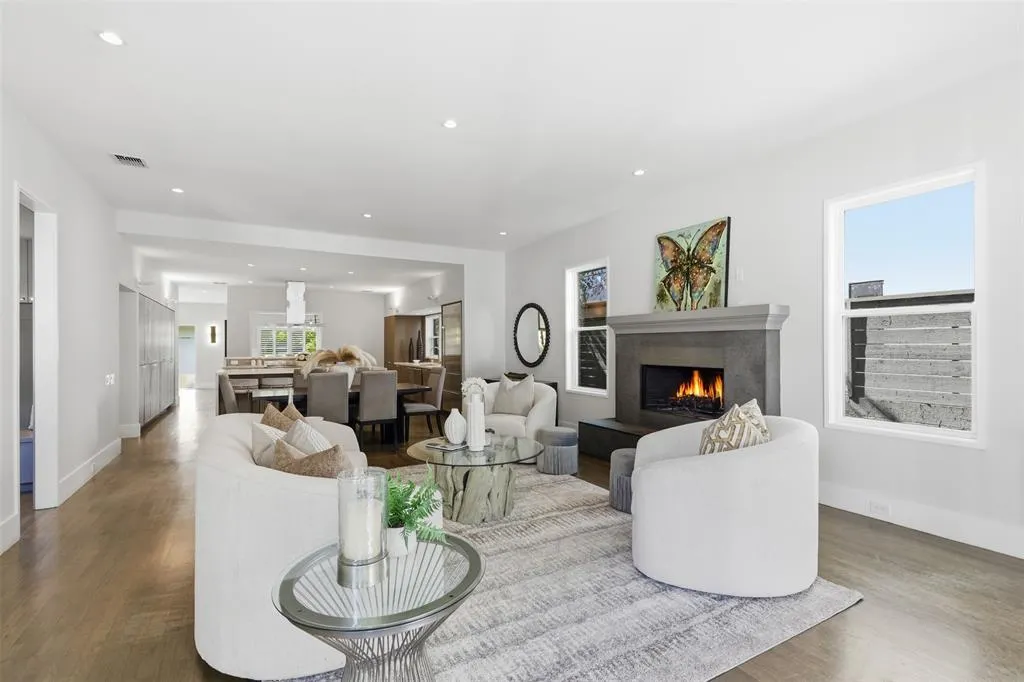 6911 Pasadena Avenue