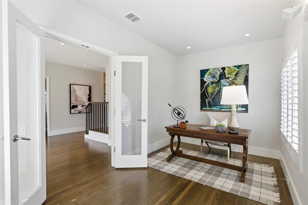 6911 Pasadena Avenue