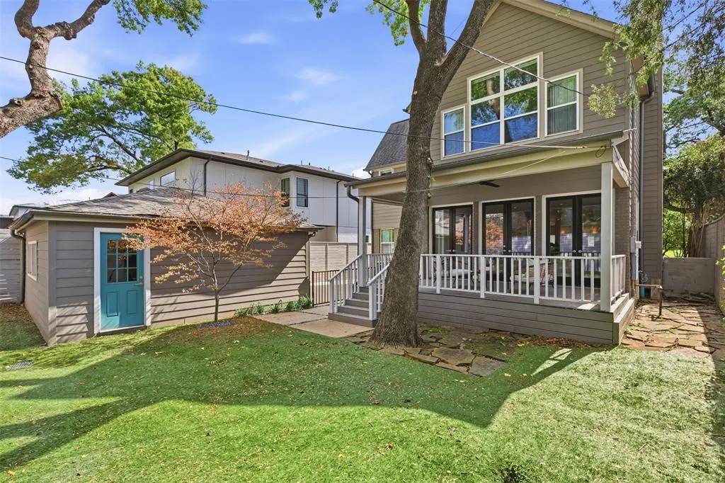 6911 Pasadena Avenue