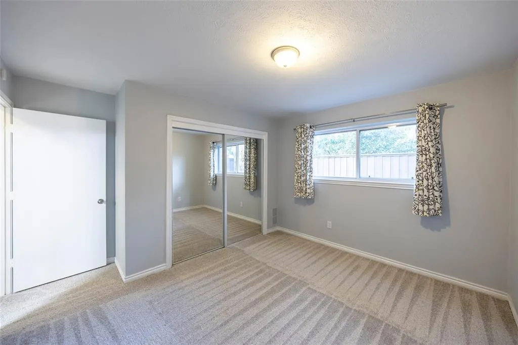 6954 Leameadow Drive