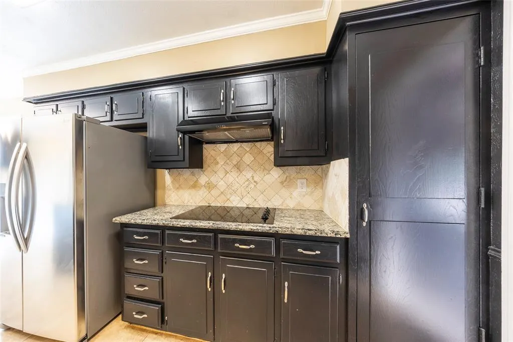 6954 Leameadow Drive