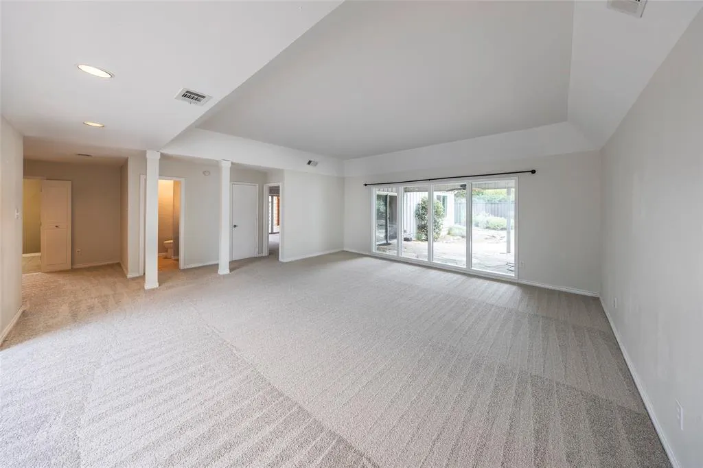 6954 Leameadow Drive