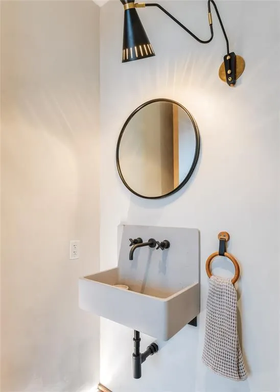 2430 Victory Park Lane, #3204