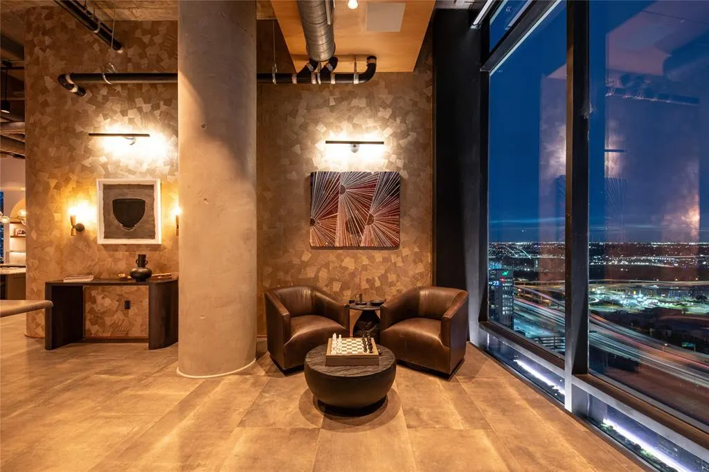 2430 Victory Park Lane, #3204