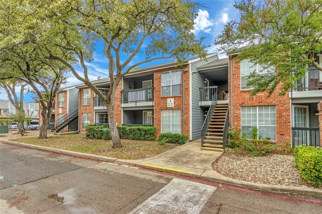 18333 Roehampton Drive, #423