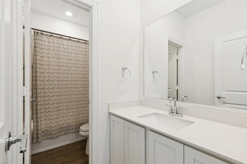 7933 Lindheimer Lane