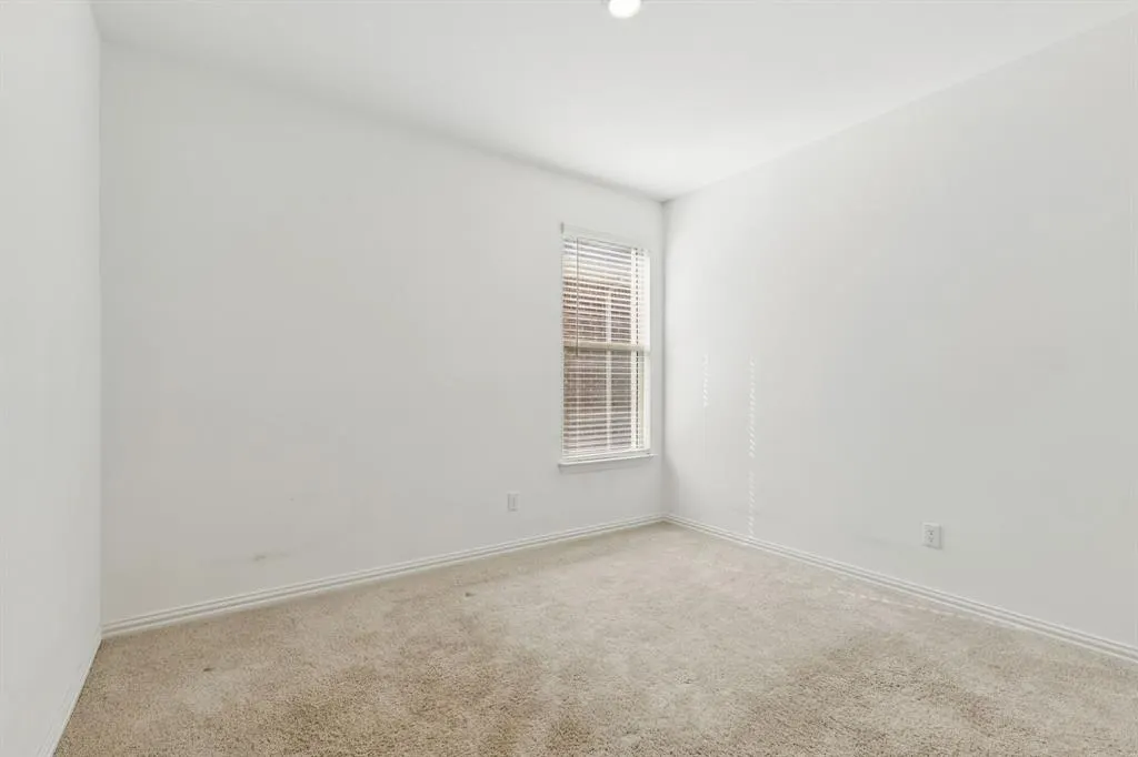 7933 Lindheimer Lane