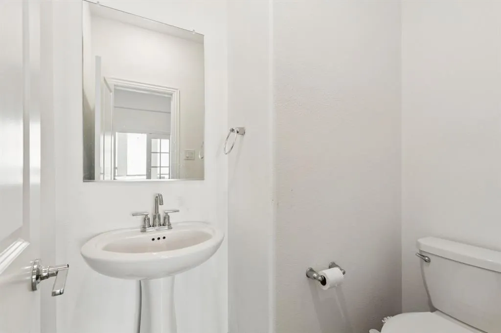 7933 Lindheimer Lane