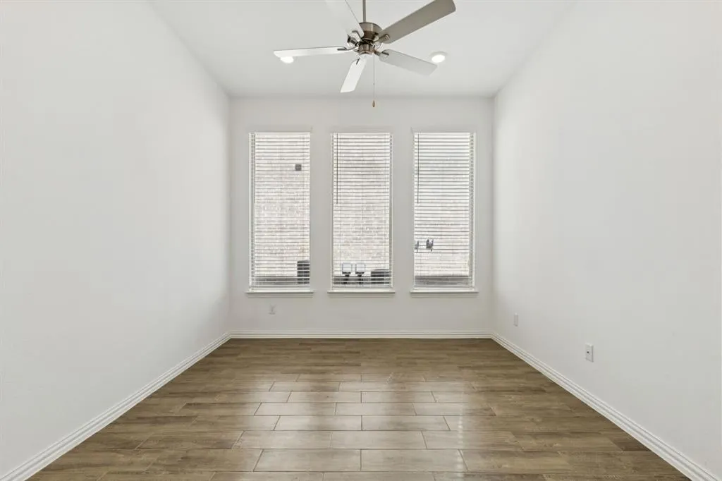 7933 Lindheimer Lane