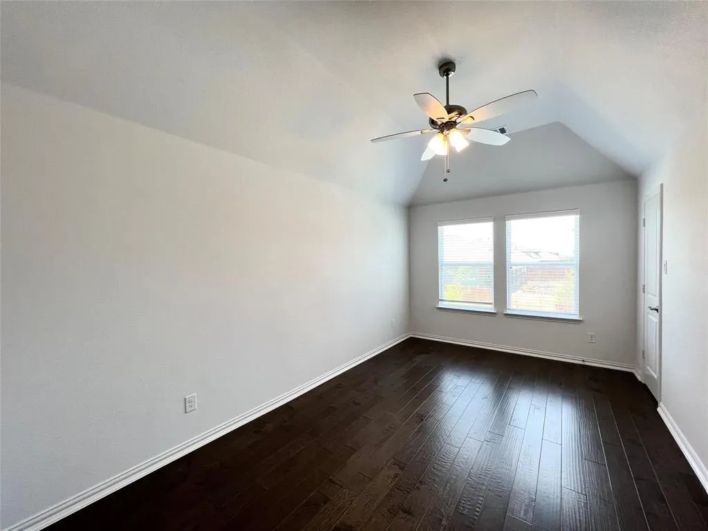 9382 Autumn Glen Drive