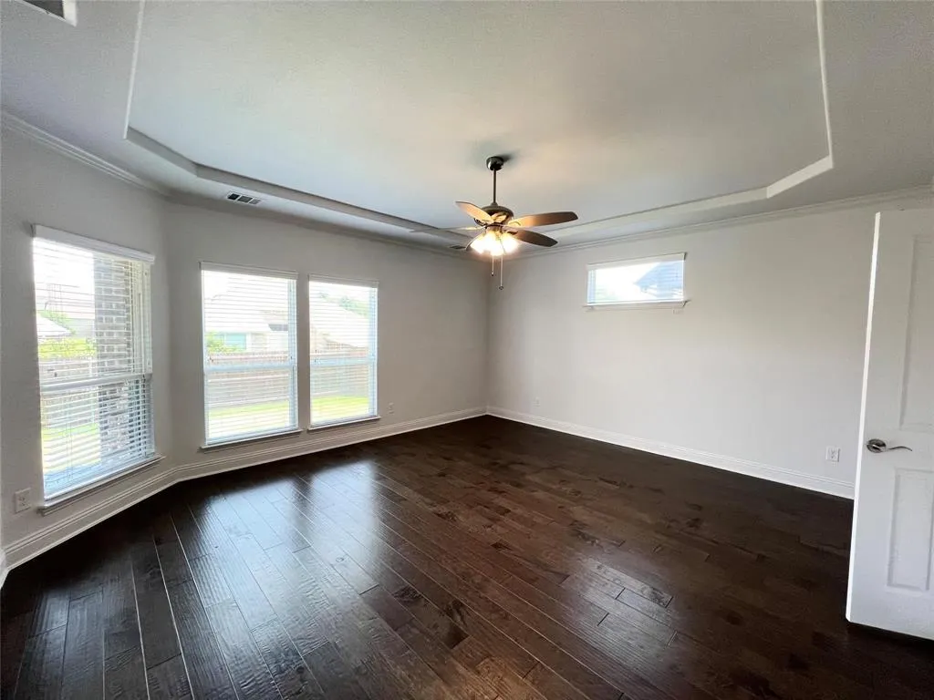 9382 Autumn Glen Drive