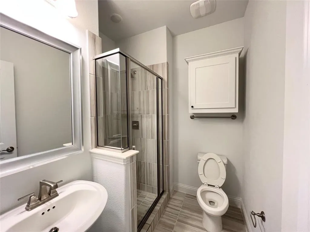 9382 Autumn Glen Drive