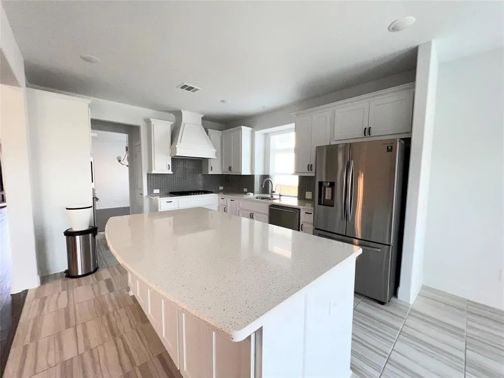 9382 Autumn Glen Drive