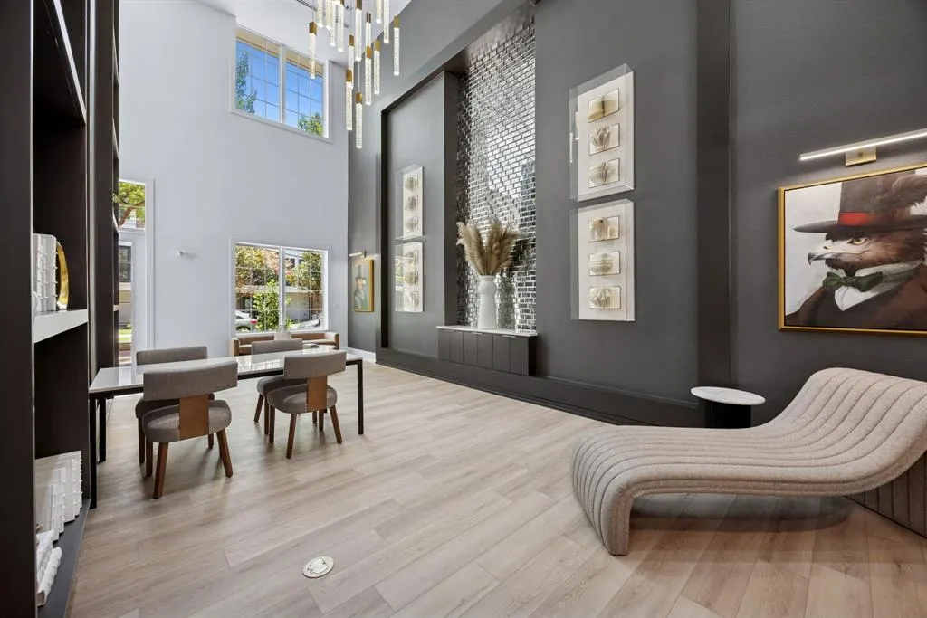 4110 Fairmount Street, #1004