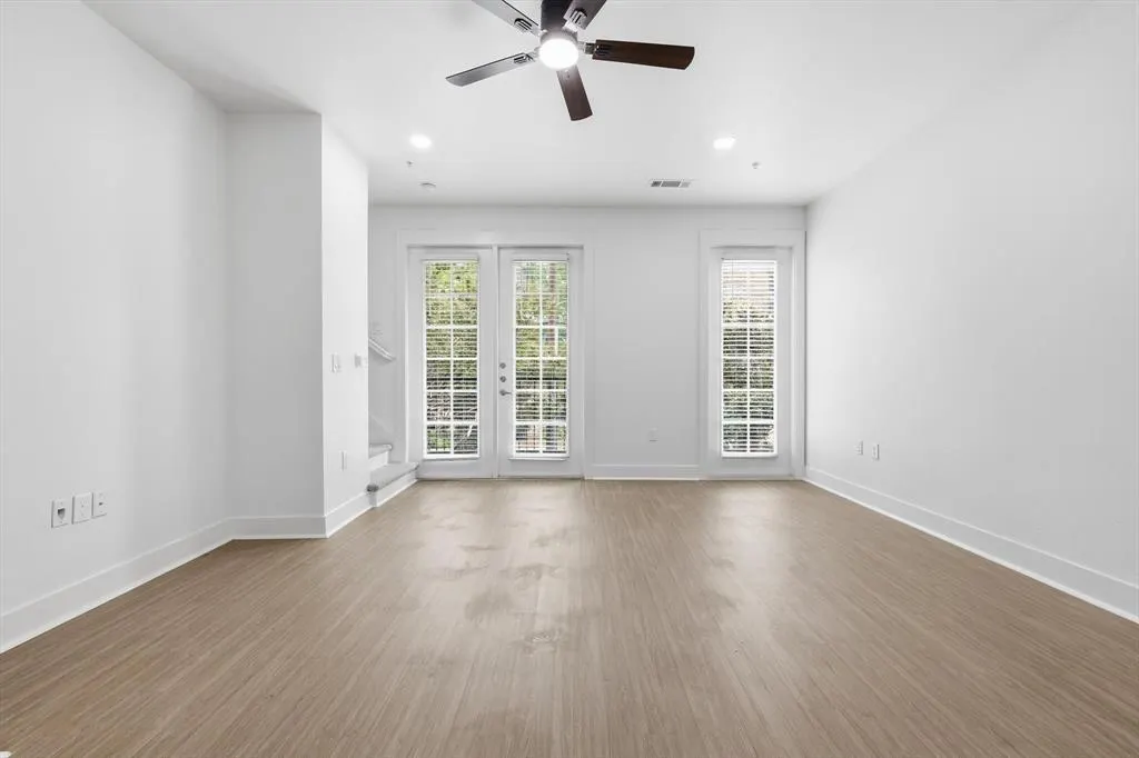 4110 Fairmount Street, #1004