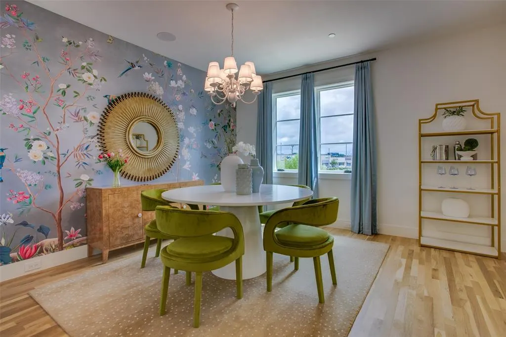 7207 Gaston Avenue, #2003