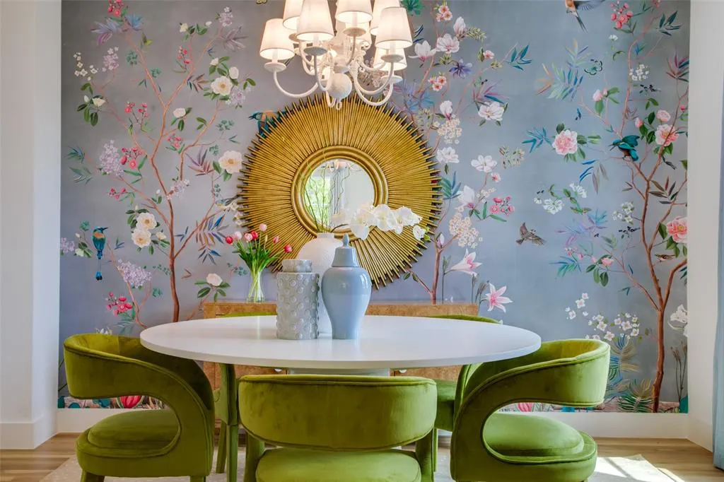 7207 Gaston Avenue, #2003