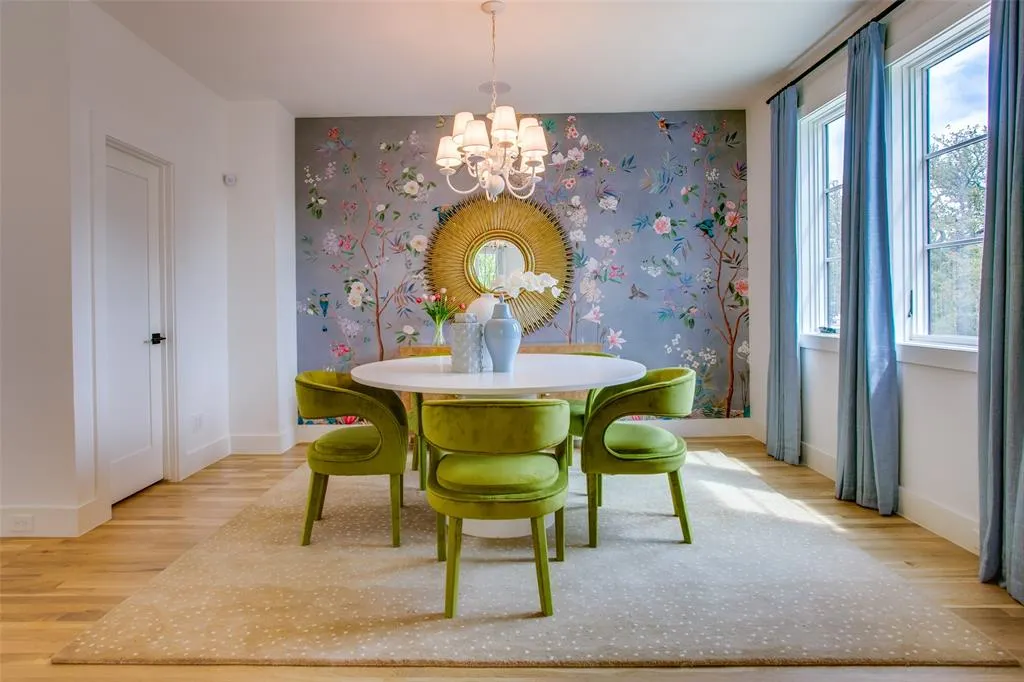 7207 Gaston Avenue, #2003