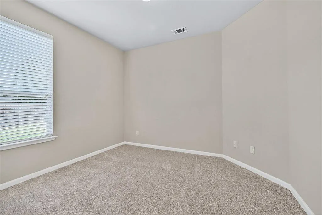 405 Roger Graves Circle