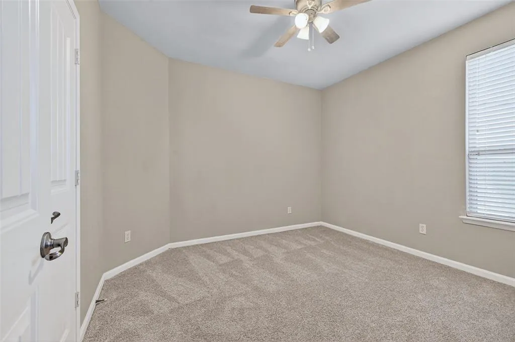 405 Roger Graves Circle