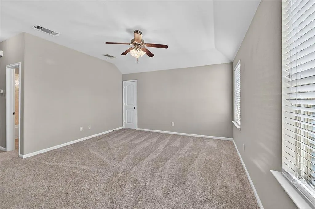 405 Roger Graves Circle