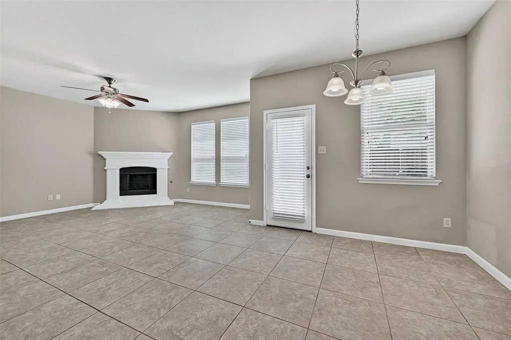 405 Roger Graves Circle