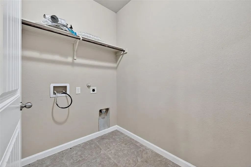 405 Roger Graves Circle