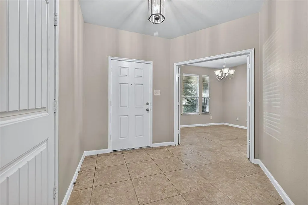 405 Roger Graves Circle