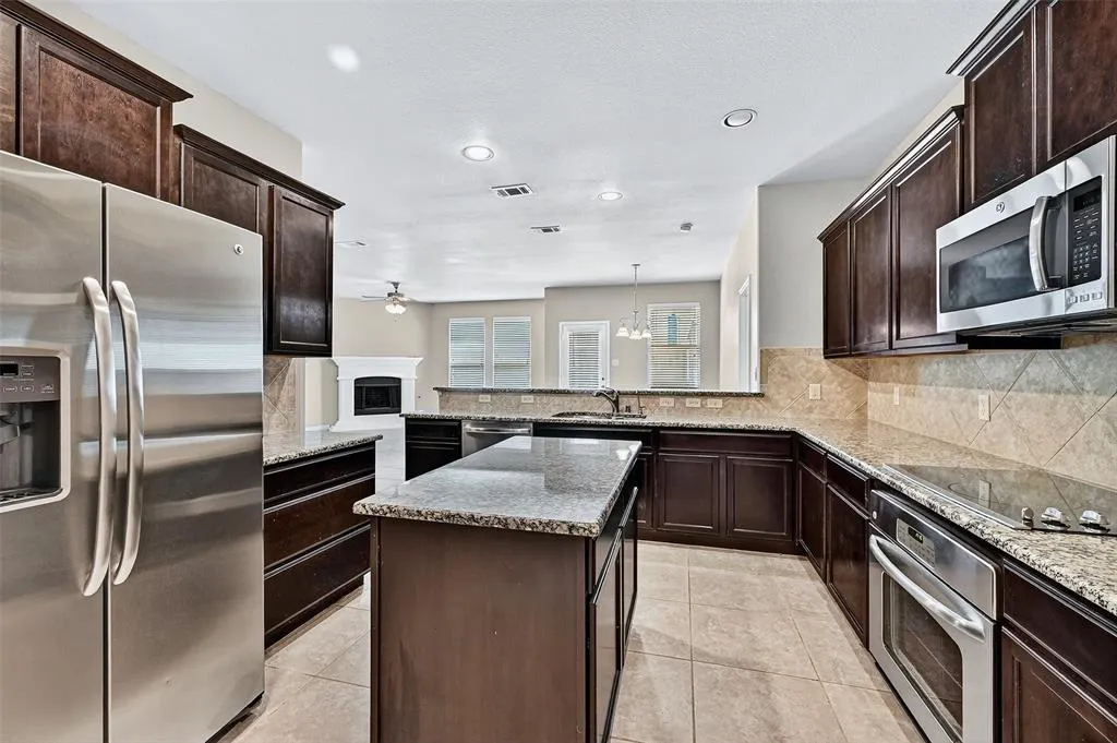 405 Roger Graves Circle