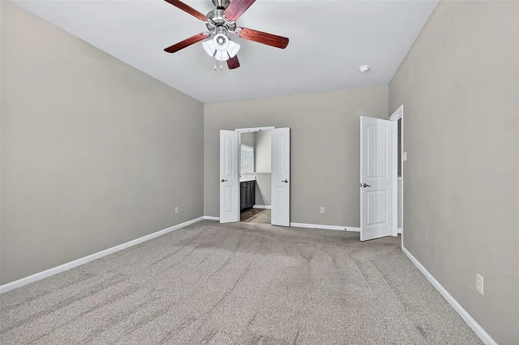 405 Roger Graves Circle