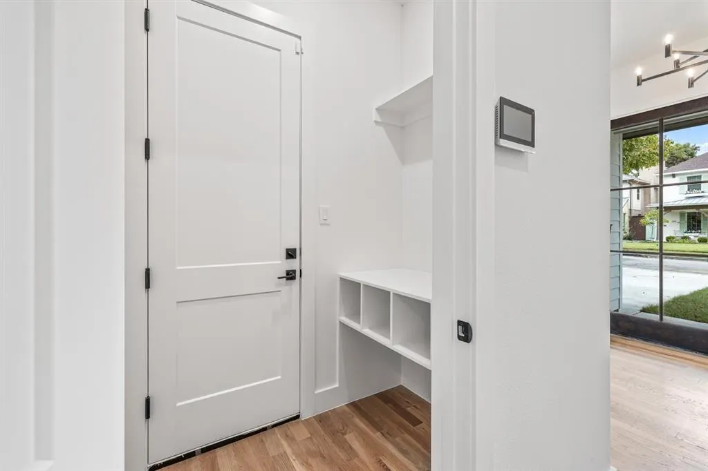 5916 Ellsworth Avenue