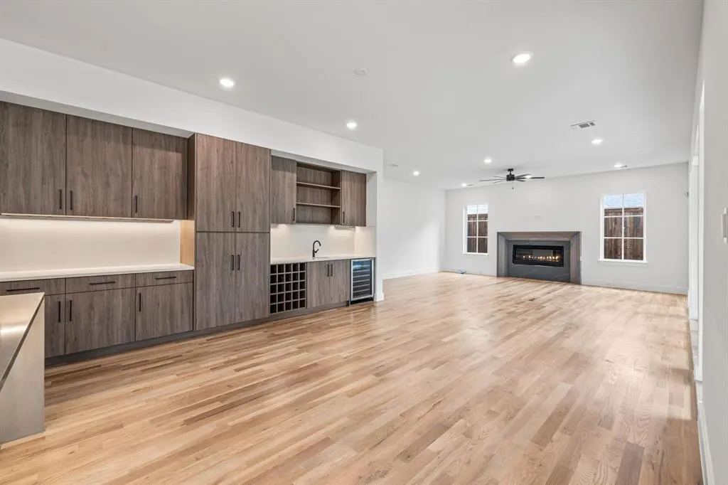 5916 Ellsworth Avenue