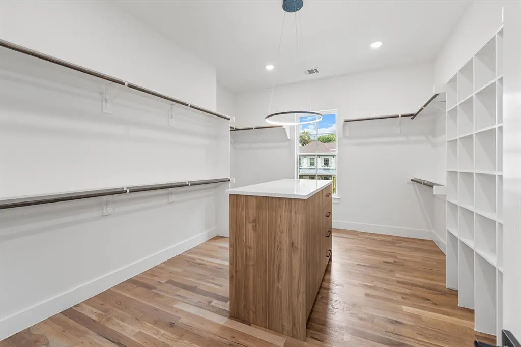 5916 Ellsworth Avenue