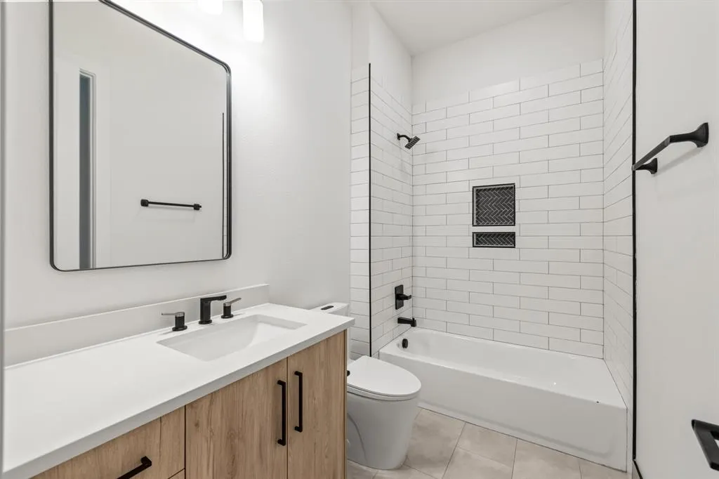 5916 Ellsworth Avenue