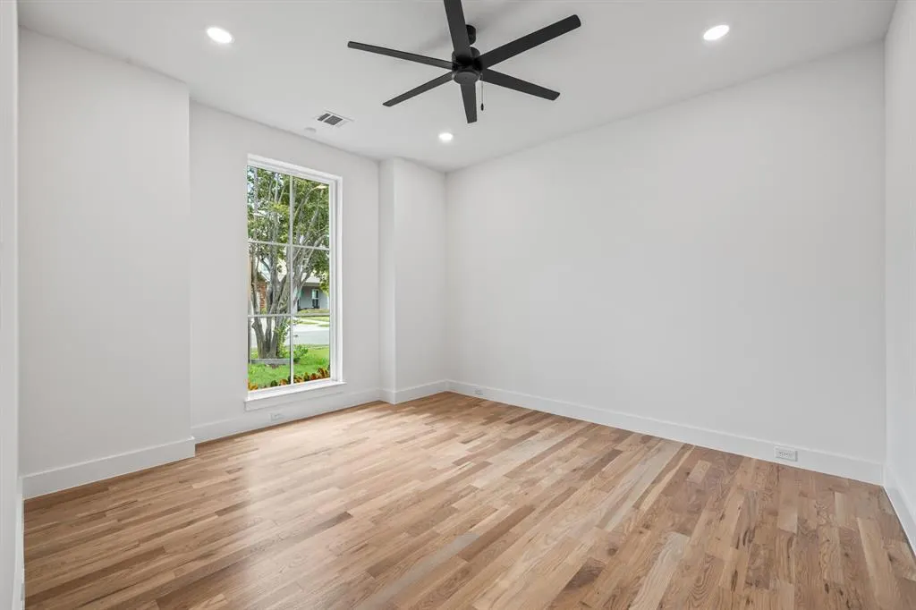 5916 Ellsworth Avenue