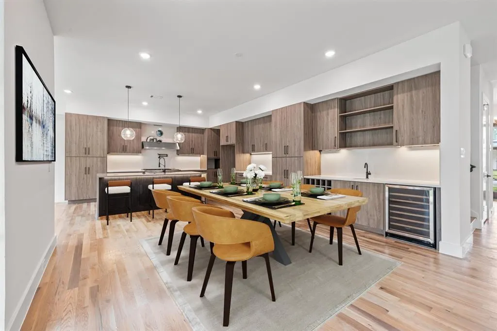 5916 Ellsworth Avenue