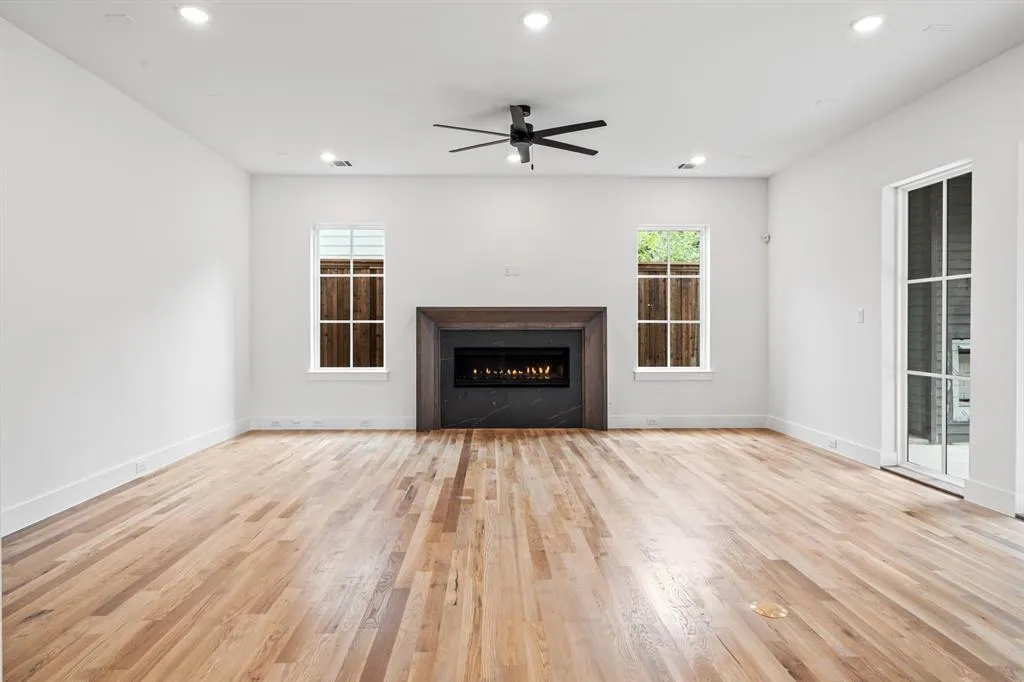 5916 Ellsworth Avenue