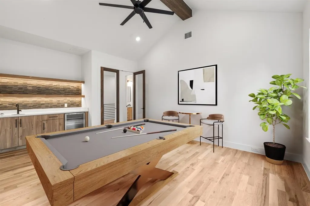 5916 Ellsworth Avenue