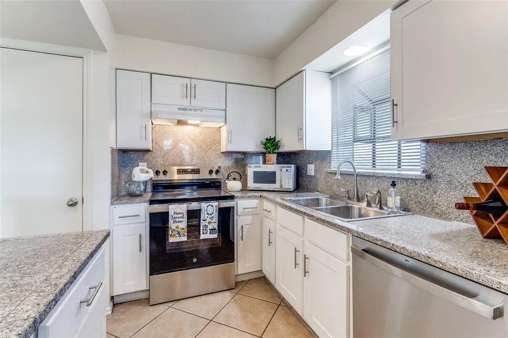 15151 Berry Trail, #407